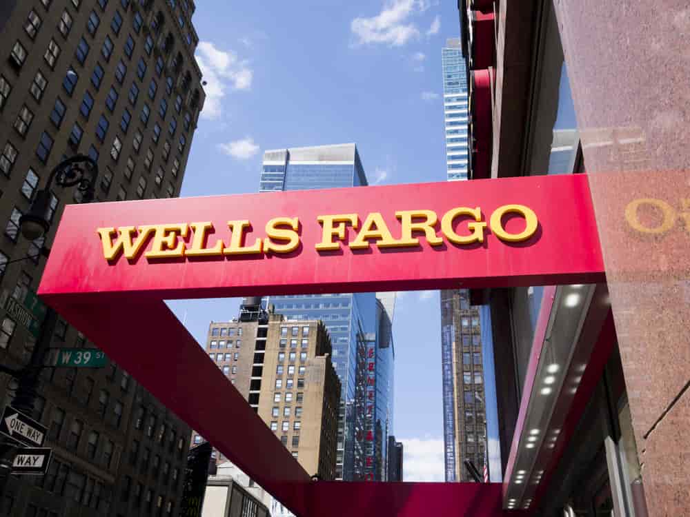 Wells Fargo stock slid 50% this year, but improving earnings is adding to sentiments