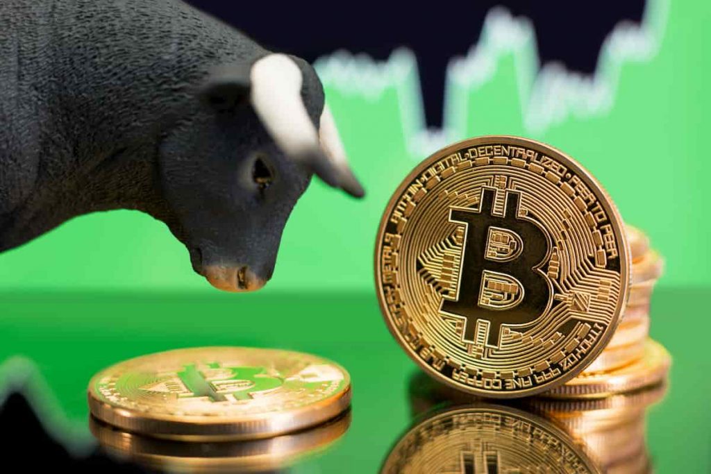 Bitcoin’s moving averages signals bullish run amid biggest monthly price slump
