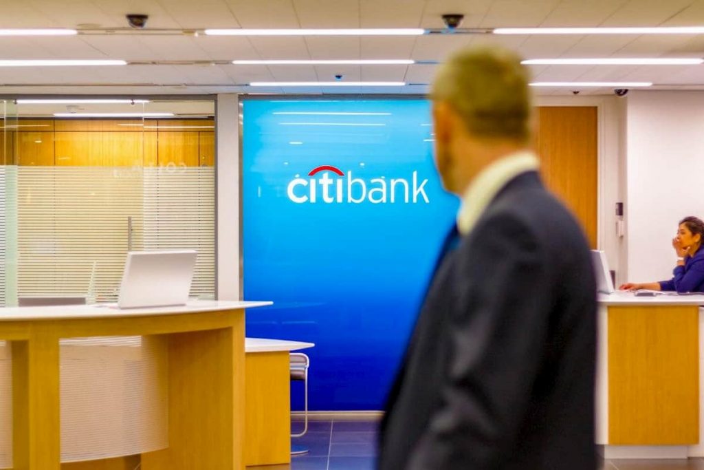 Citigroup faces $400m fine, will invest $1bn in structural changes