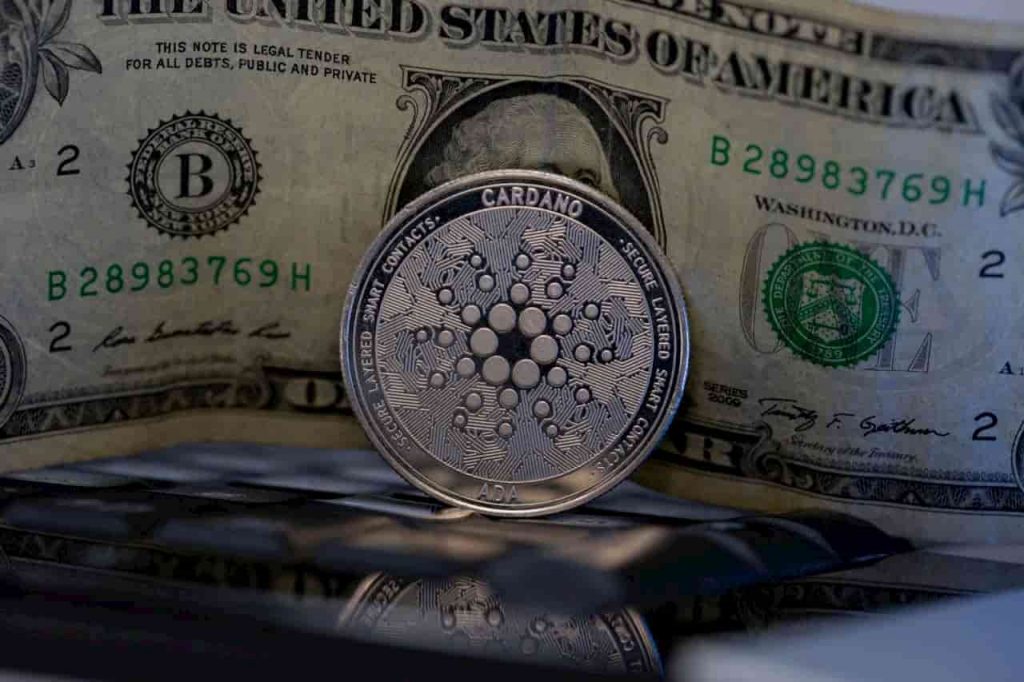 Cardano's active addresses up 417% in 2021 while transactions count grows 382%