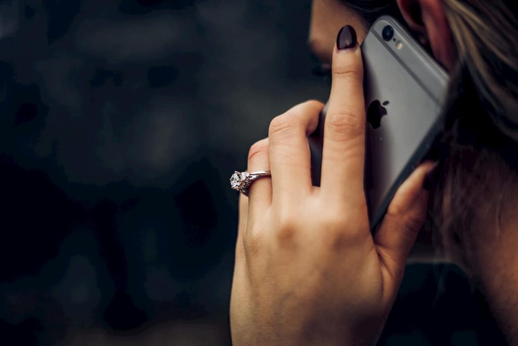 A new vulnerability in 40% of smartphones may allow hackers to listen to phone calls