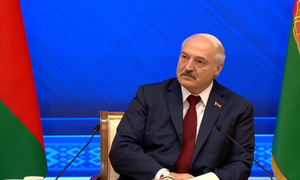 Lukashenko advises mining crypto instead of working low-paid jobs abroad