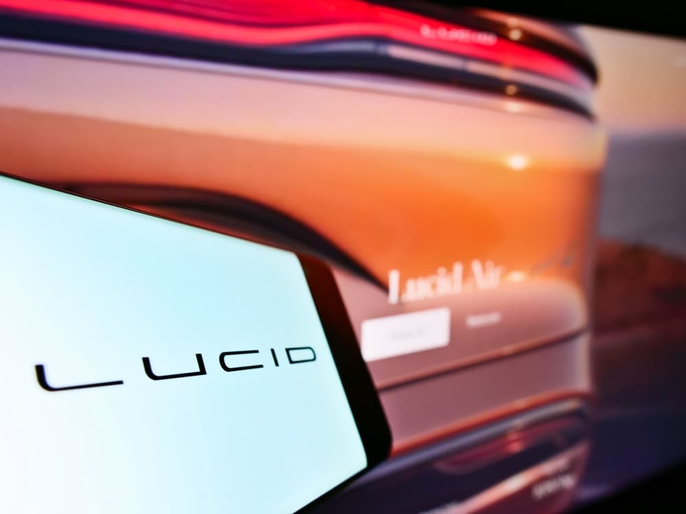 Lucid (LCID) extends Public Warrants ahead of first EV deliveries