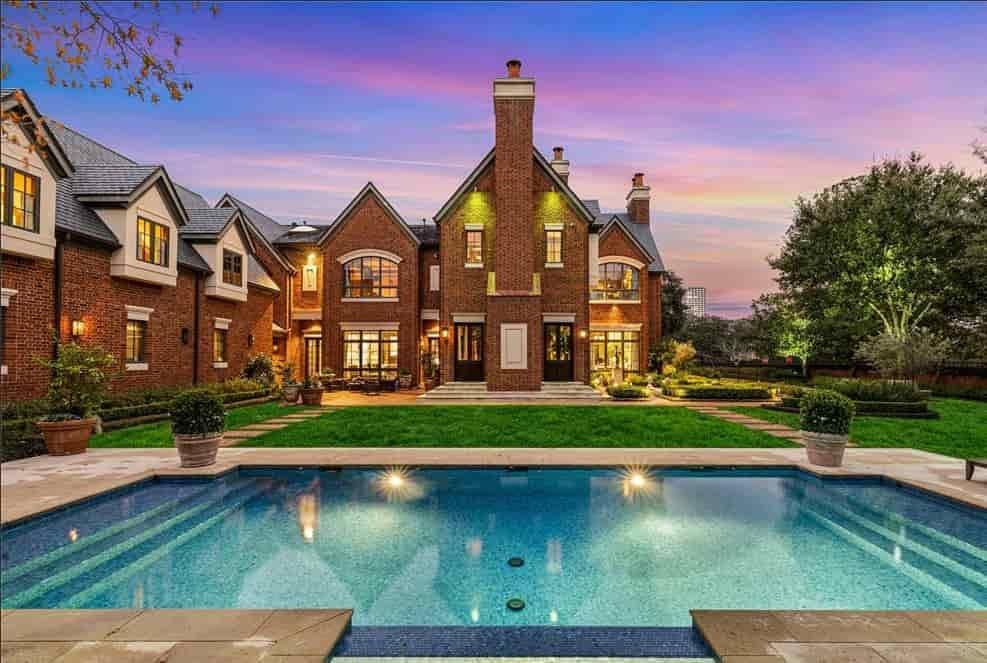 High profile lawyer Tony Buzbee accepts Bitcoin for his 27 million dollar mansion in Houston