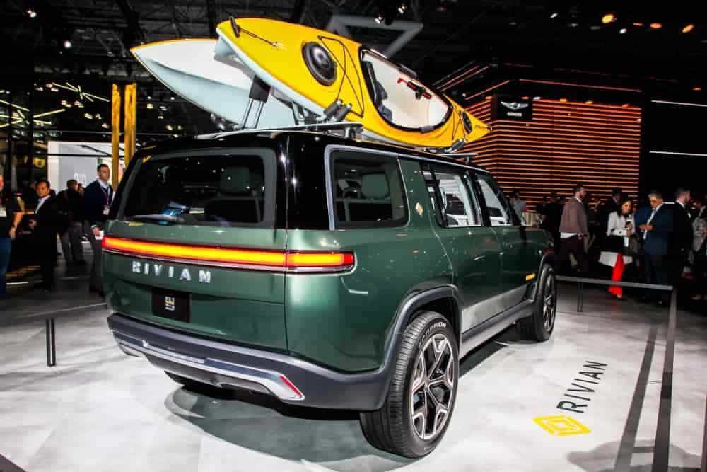 Rivian drops 21% as Ford sells stake; Can RIVN rebound after today's earnings?