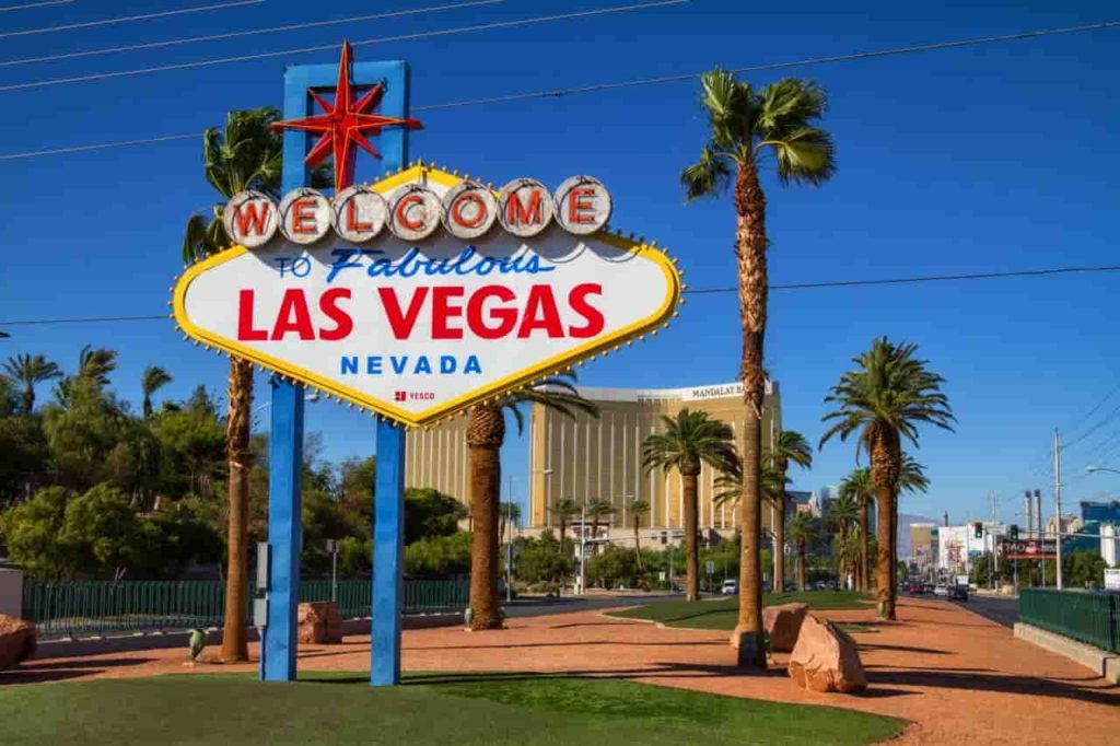 Las Vegas Strip gambling revenue climbed 11% YoY - these 2 stocks could gain