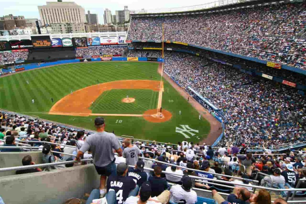 New York Yankees will allow workers to convert part of their paychecks into Bitcoin