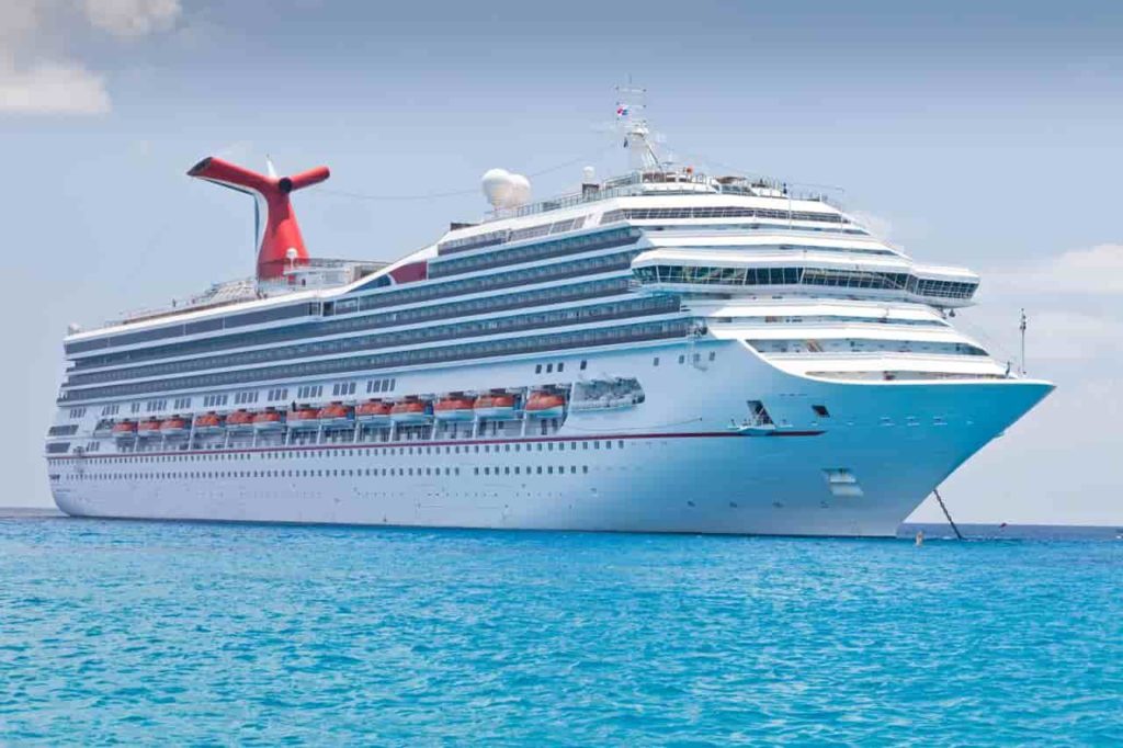 Two cruise line stocks to buy while sipping your vacation Mojito
