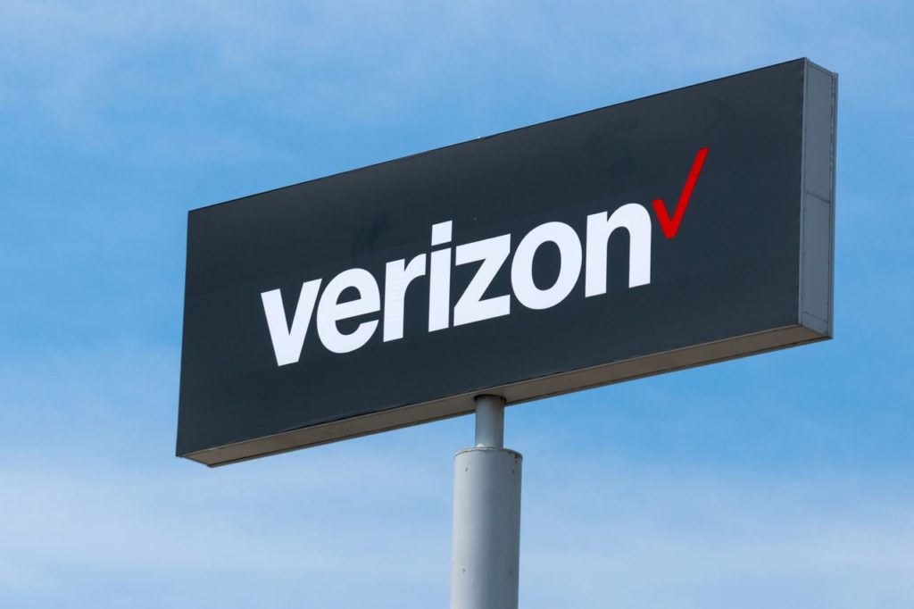 Verizon hits five-year low showing no signs of growth in the future