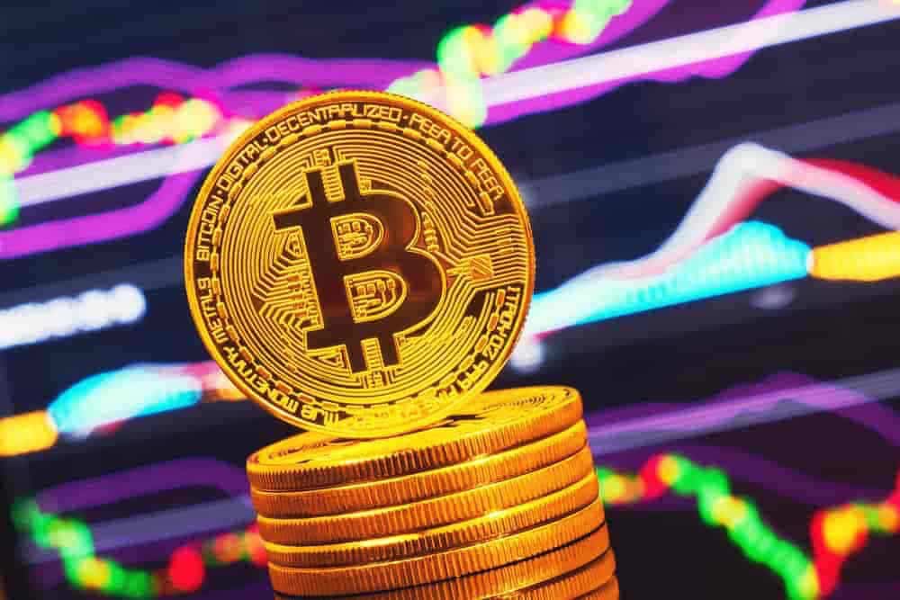 Wall Street sees Bitcoin dropping to $10,000 next rather than $30,000, survey finds