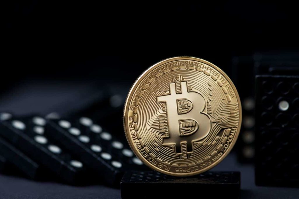Crypto expert warns of ‘domino effect akin to the 2008 Wall Street crash’ as Bitcoin plummets