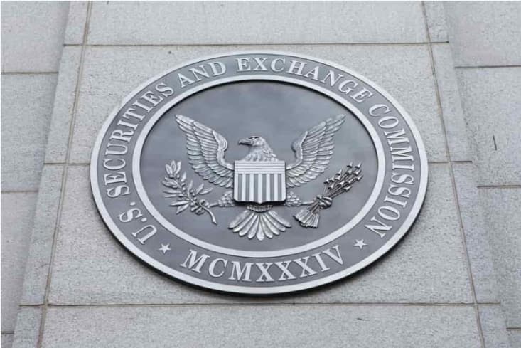 Over 16,000 people sign a petition calling for SEC Chairman's resignation