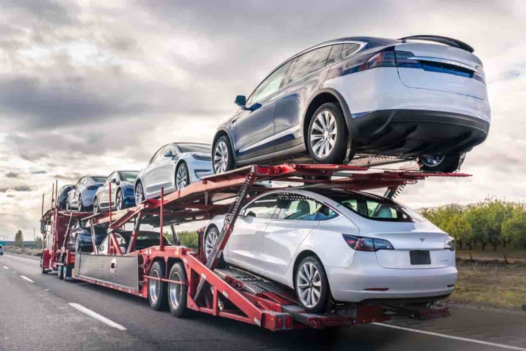 Tesla is pushing to meet aggressive Q3 delivery targets leaked email indicates