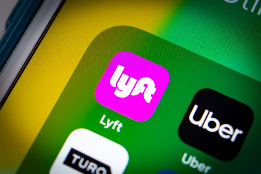 UBS claims drivers prefer Uber over Lyft - downgrade the stock