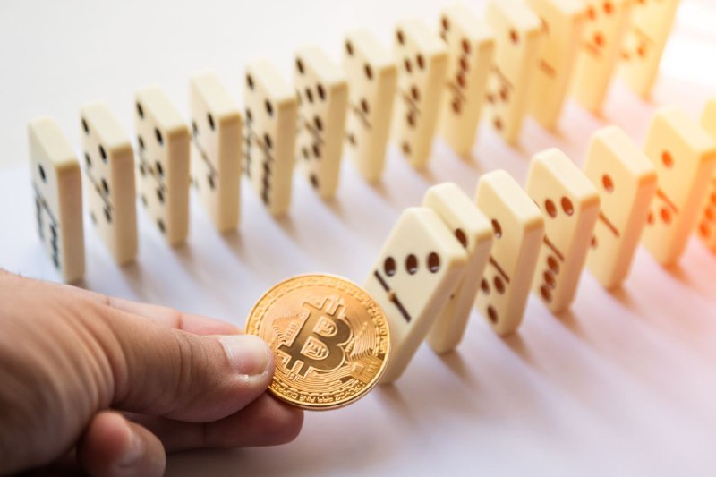 Commodities veteran suggests Bitcoin price slump can trigger 'macroeconomic dominoes'