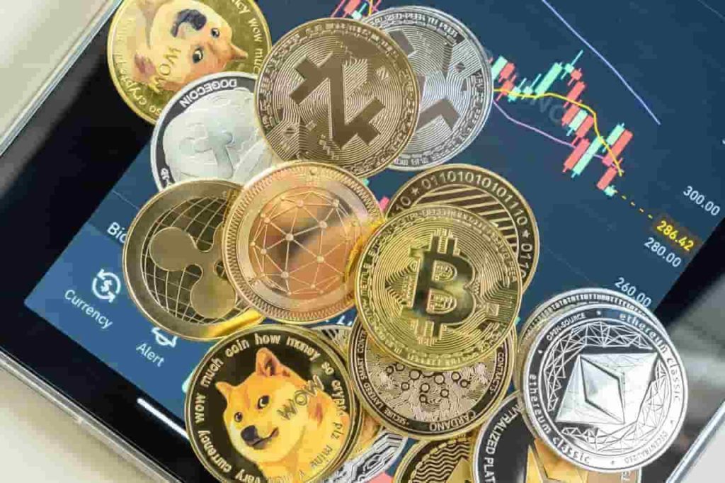 Top 5 cryptocurrencies under $1 to buy in April 2023