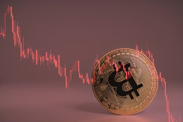 Bitcoin must hold this support to avoid crashing below $26k