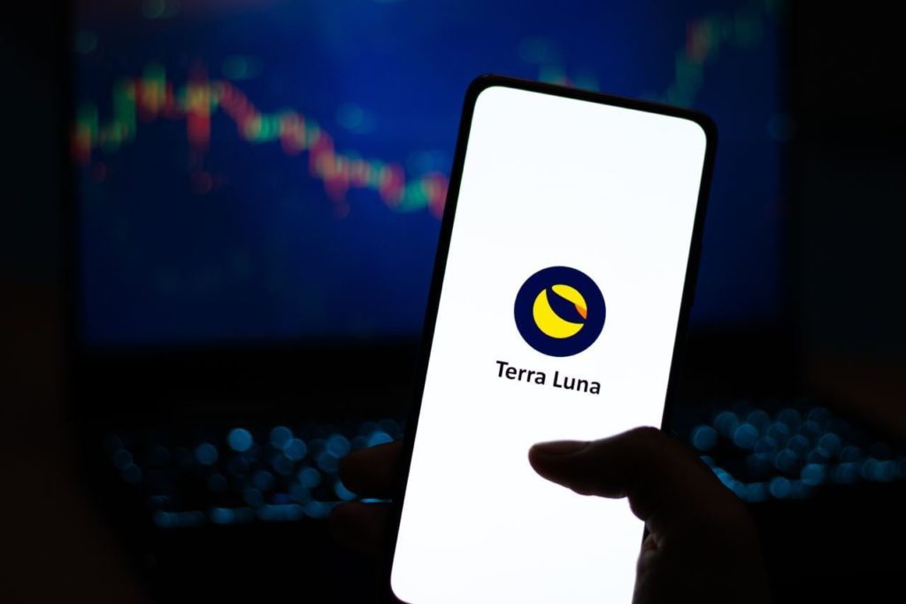 Machine algorithm sets Terra Classic price for May 31, 2023