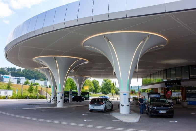 Bitcoin now accepted at 60,000 EV charging stations across Europe