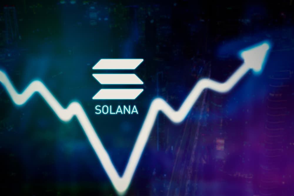 Solana jumps 40% in a month despite SEC action and delistings