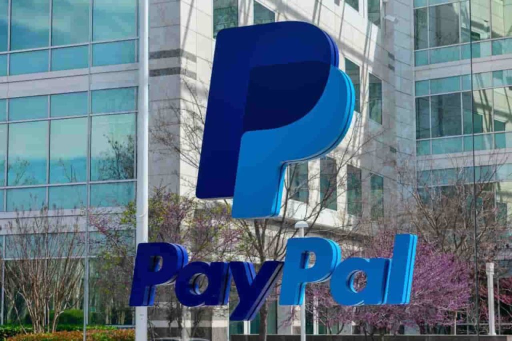 PayPal stock crashes to 6-year low as hedge fund dumps $2 billion stake