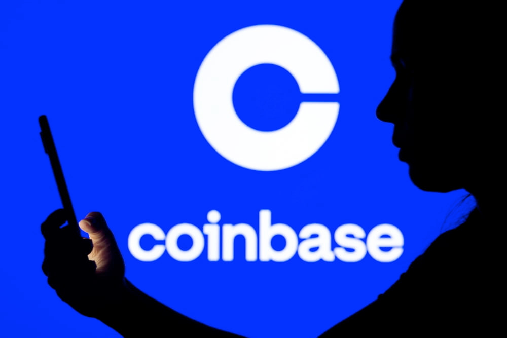 Coinbase CEO appeals to UK govt, urges crypto investors to ditch Chase bank accounts