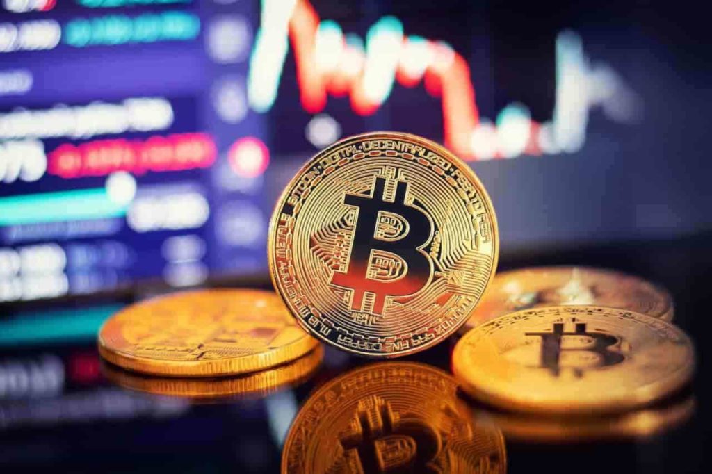Bitcoin chart hints at major 'sell signal,' warns analyst