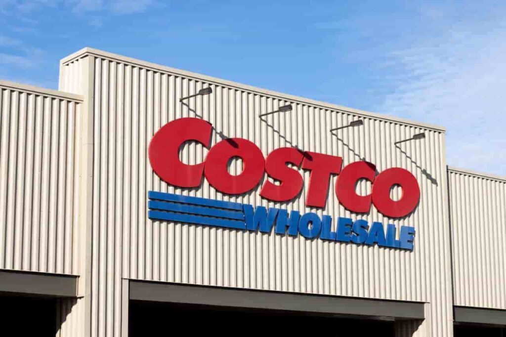 Was it better to buy gold bars at Costco or COST stock?