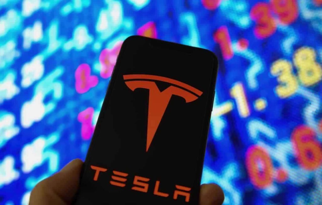 AI year-end prediction for Tesla share price