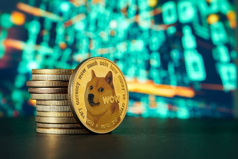 DOGE price action mirrors past bull markets; Parabolic breakout imminent?