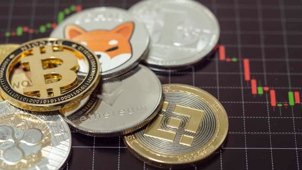 Long squeeze alert for next week: two cryptocurrencies that could crash