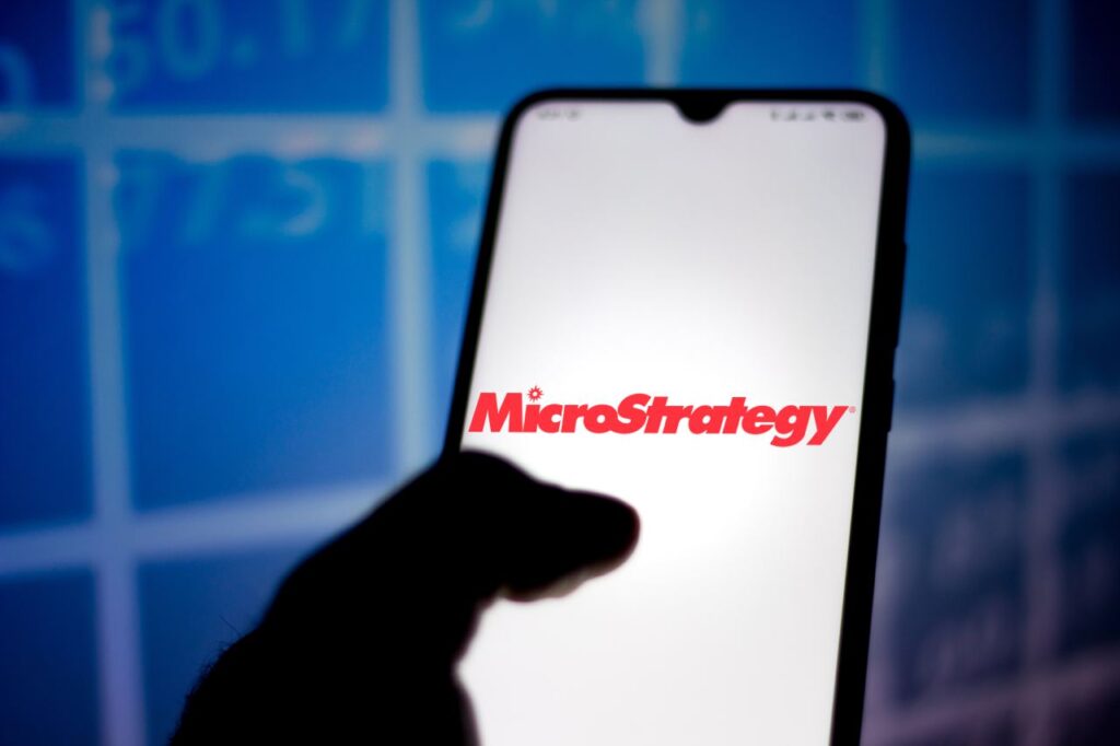 MicroStrategy stock set for mega squeeze despite $3 billion short interest