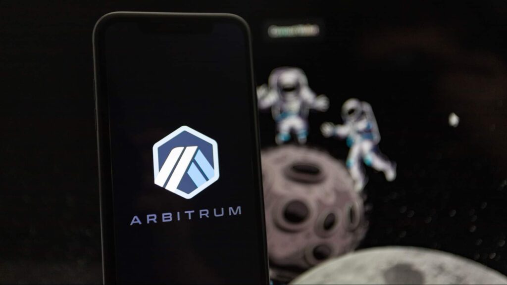 Sell-off Pressure Mounts for Arbitrum and PEPE; Rise of Fetch.ai Challenger in Rankings