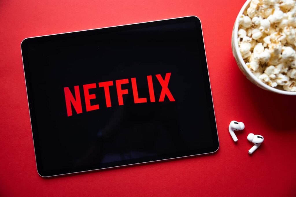 Netflix stock posts ultra-rare Darth Maul pattern as NFLX shares sink