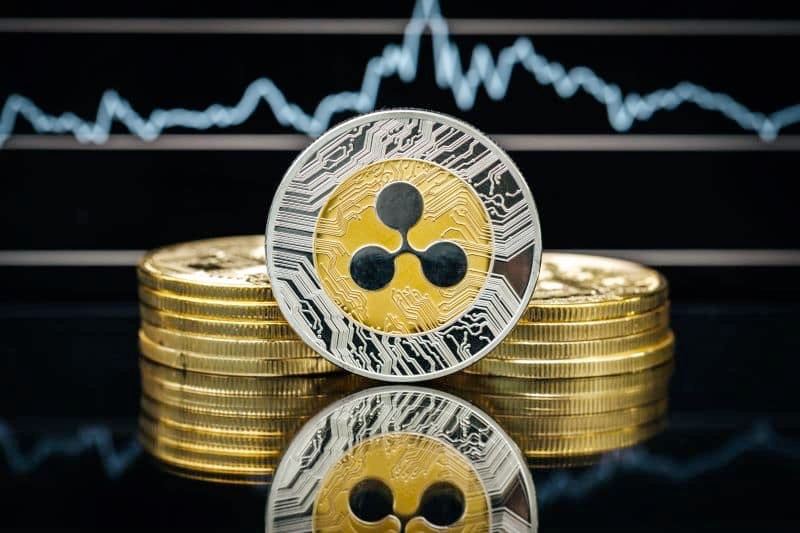 XRP in a delicate balance phase as major price swing looms