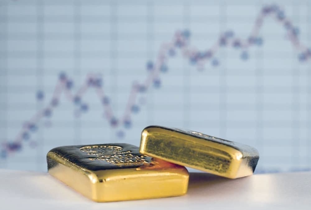 Are central banks driving gold prices up despite ETF outflows?