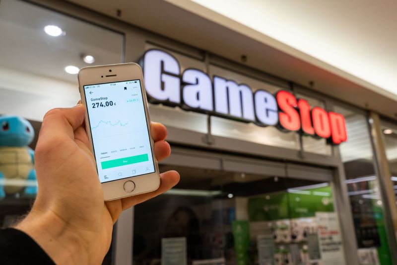 GameStop CEO makes $1 billion in stock market in two days