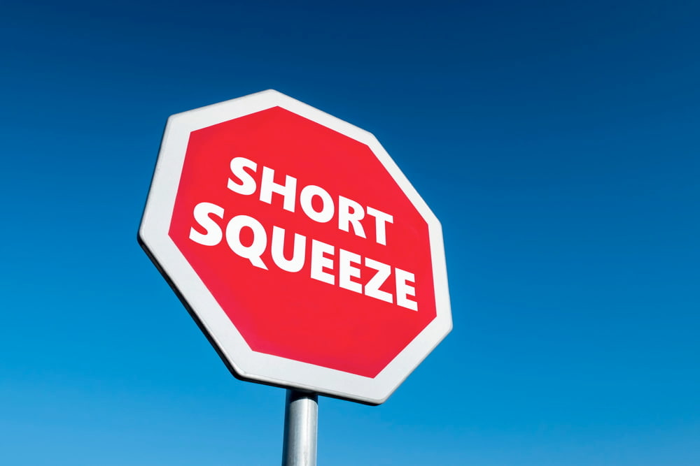 Short squeeze alert for May: 2 cryptocurrencies with skyrocketing potential