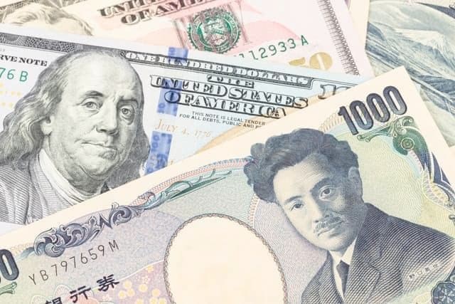 Japanese Yen (JPY) struggles at a 38-year low against the U.S. Dollar