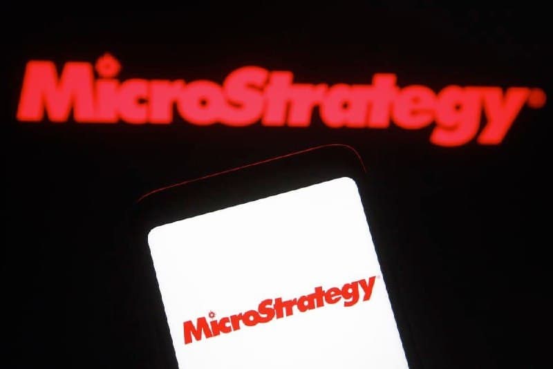 Wall Street vs. ChatGPT-4o 1-year price targets for Microstrategy