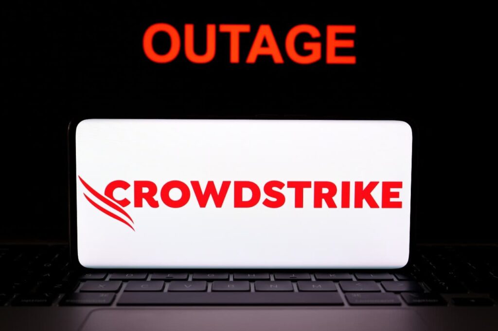 Analysts set CrowdStrike (CRWD) share price amid major lawsuit