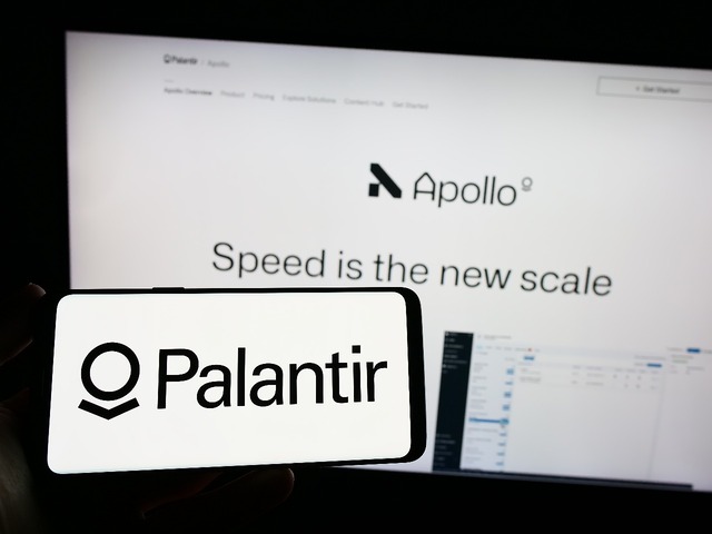 Palantir CFO dumps 90,000 PLTR in a perfectly-timed trade