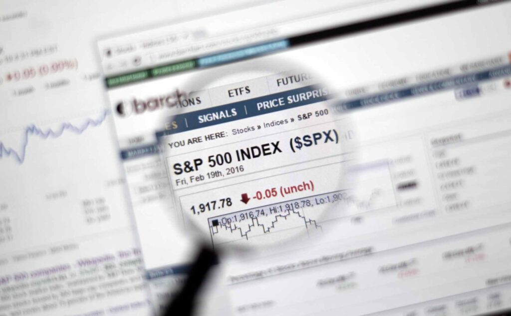 S&P 500 flashes signal preceding Lehman Brothers bankruptcy filing