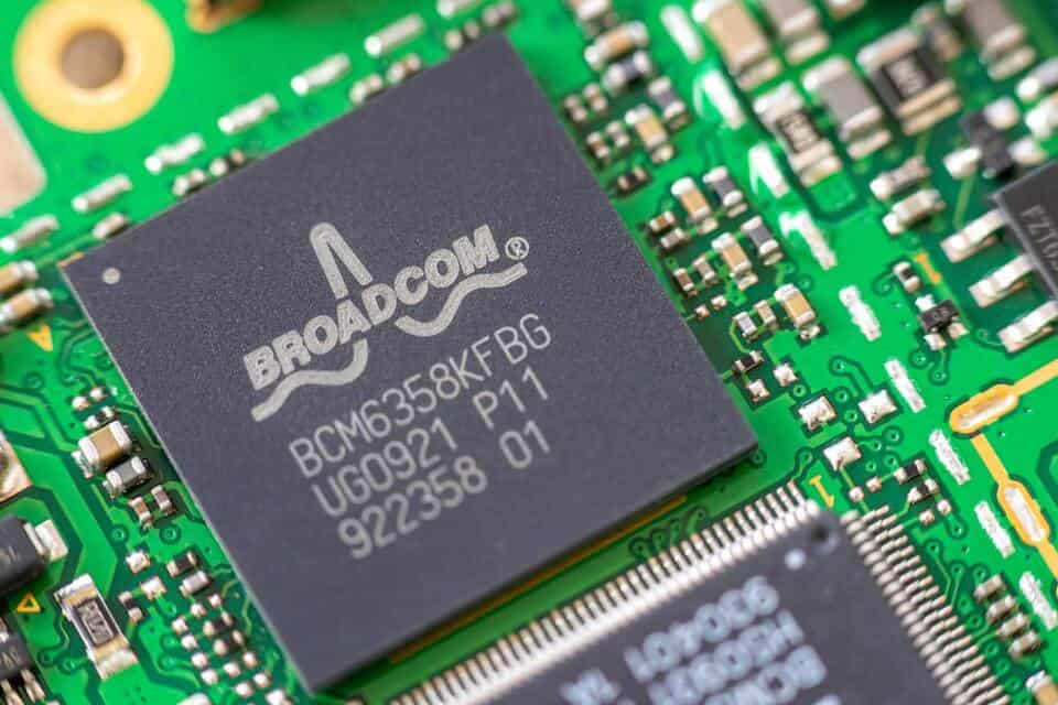 AI predicts Broadcom stock price for end of 2024