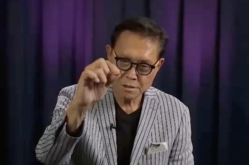 R. Kiyosaki reveals differences between investing in Bitcoin and real estate