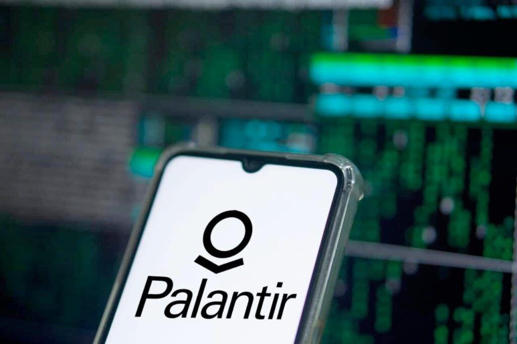 Analyst revises Palantir stock price target