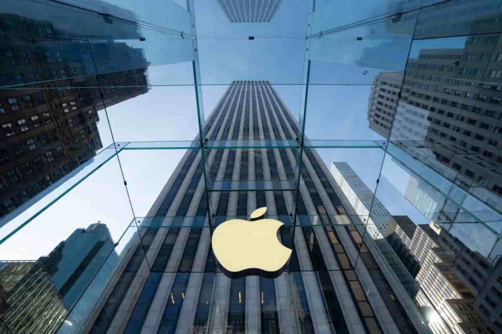 Apple to hit $4 trillion in 2025, according to analyst