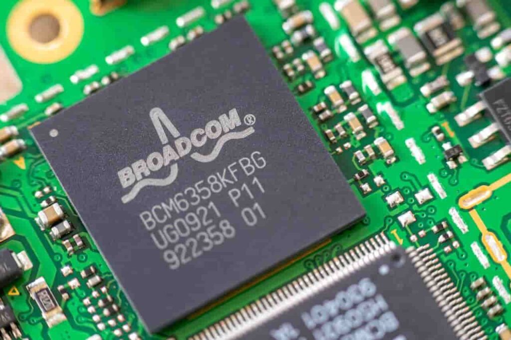 This is why Broadcom (AVGO) stock is crashing