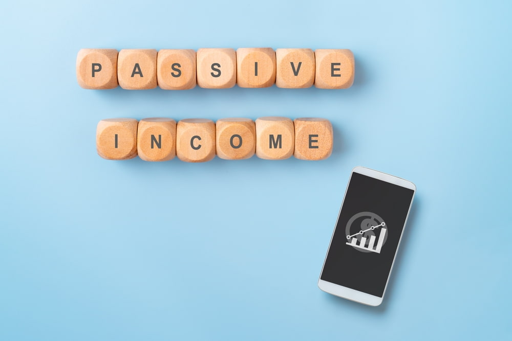 2 ways investors can earn passive income with crypto in 2024 thumbnail