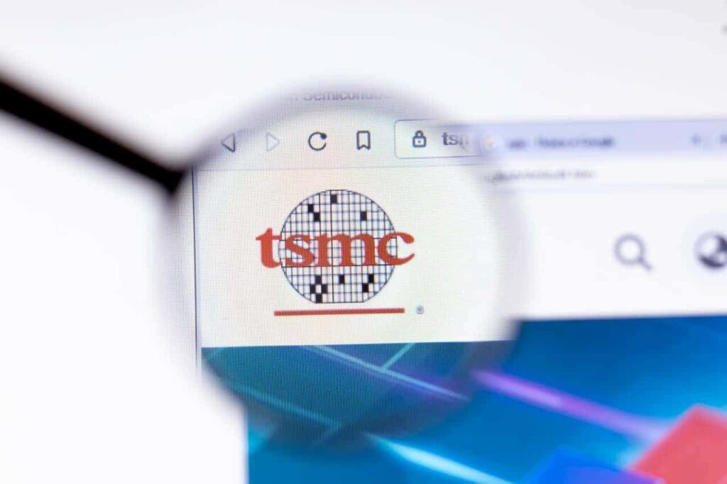 AI predicts TSMC stock price for year-end